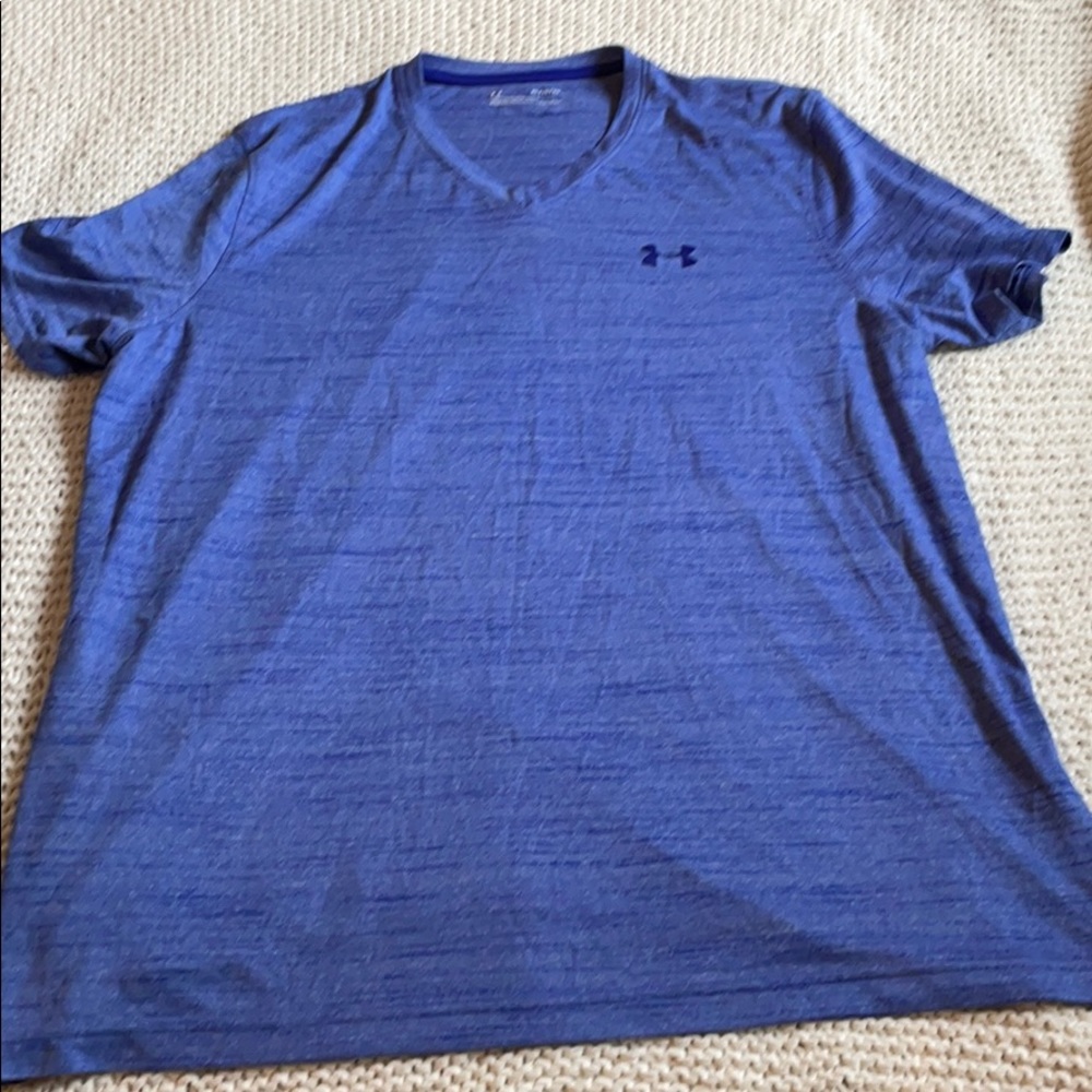 Under armour v neck tee